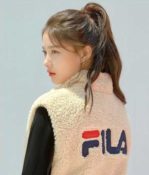 [잡담] 김유정 어릴때랑 완전히 똑같이 큼 | 인스티즈