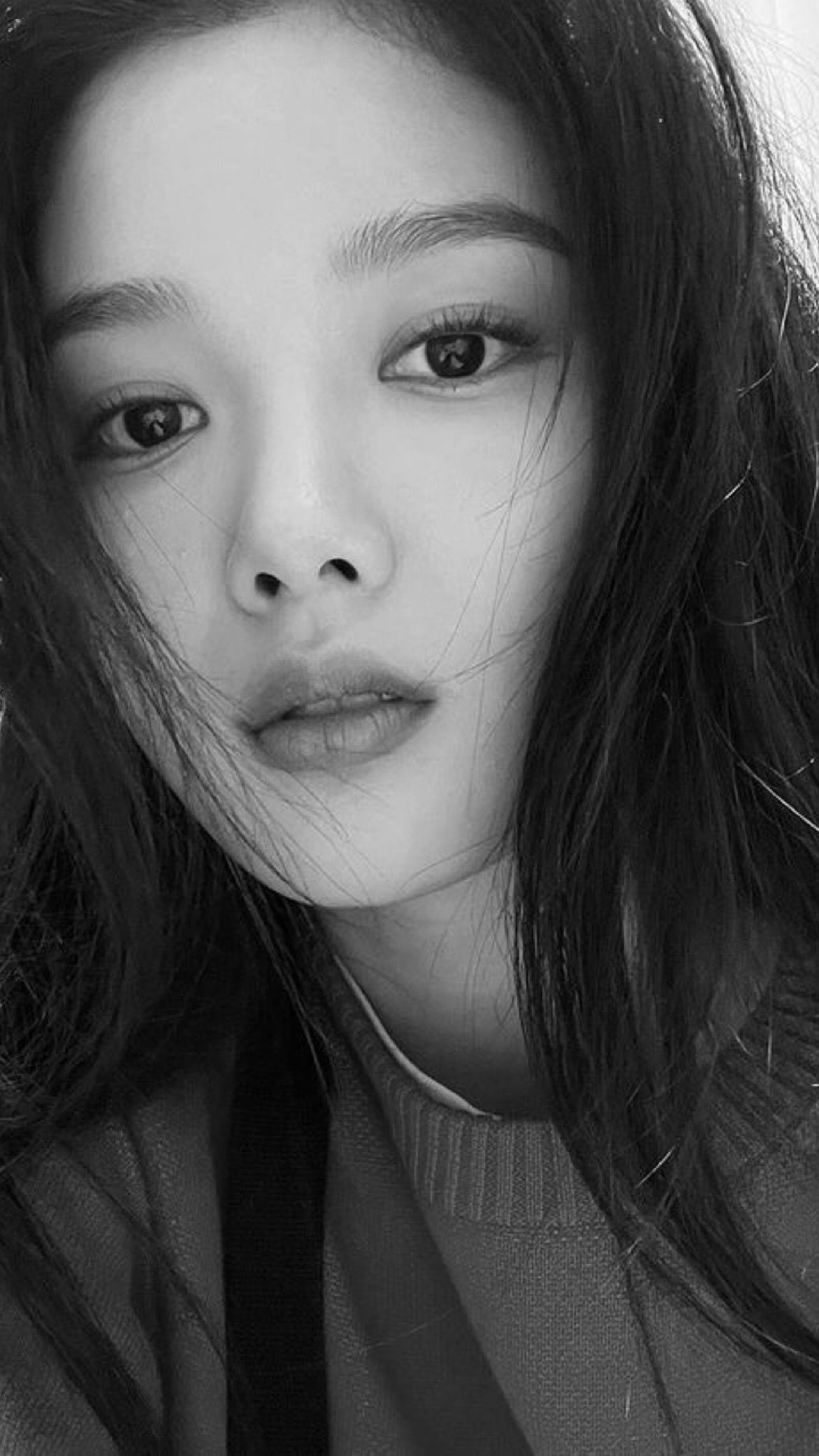 [잡담] 김유정 어릴때랑 완전히 똑같이 큼 | 인스티즈