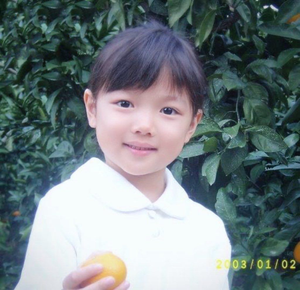 [잡담] 김유정 어릴때랑 완전히 똑같이 큼 | 인스티즈