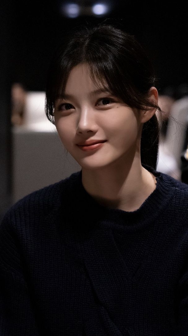 [잡담] 김유정 어릴때랑 완전히 똑같이 큼 | 인스티즈