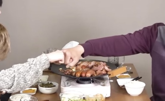 [잡담] 아니 보넥도 리우, 명재현이랑 김대희님 손 차이 봐 | 인스티즈