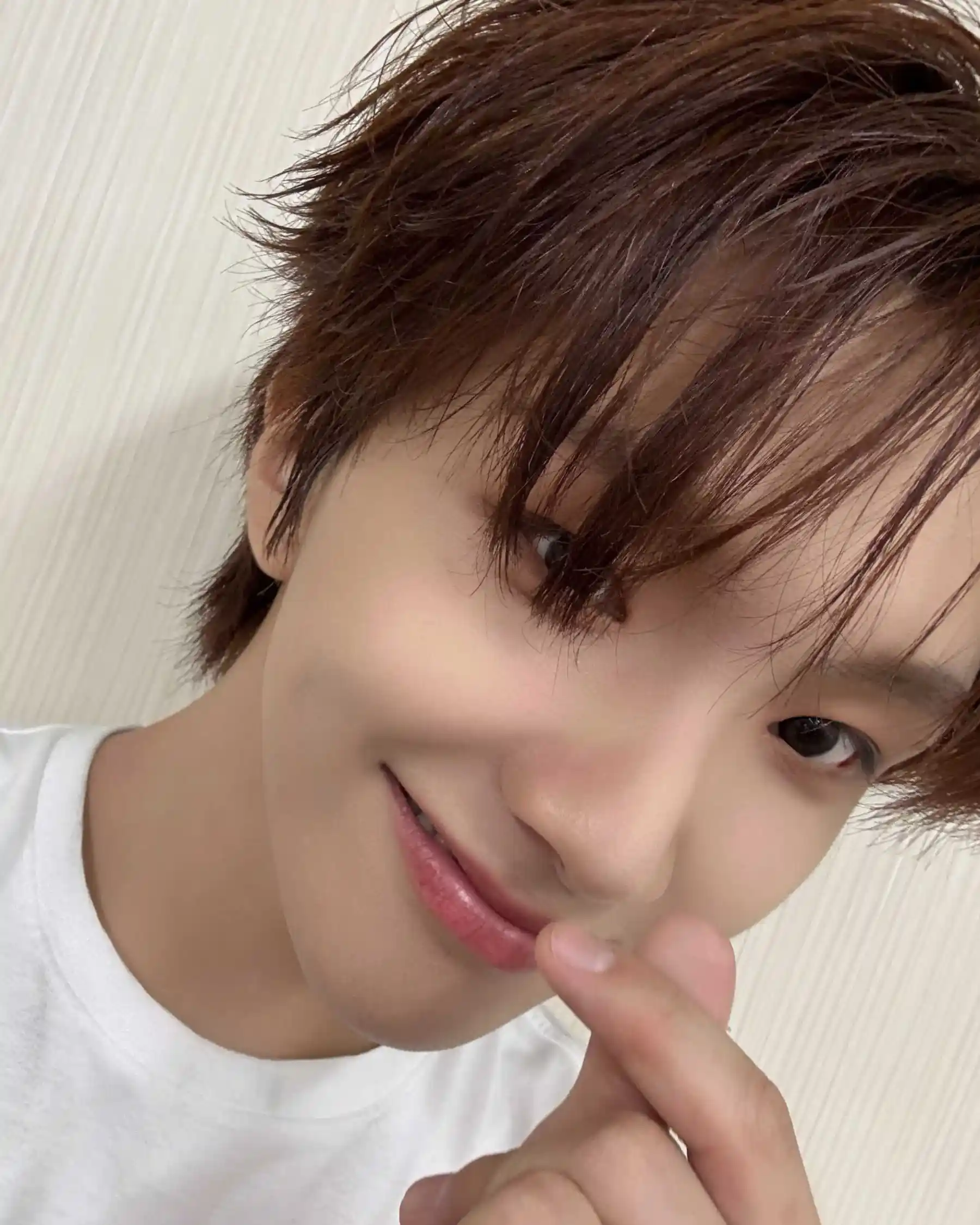 김운학 운왼 운른 뉴 셀피 (2) webp + 어릴 때 사진 (1) webp 공유 | 인스티즈