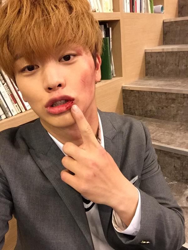 [잡담] 탐라에서 후아유때 육성재 셀카봤는데 | 인스티즈