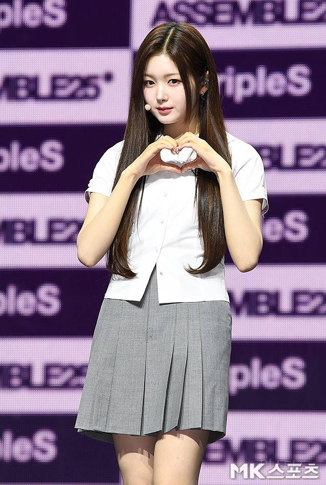 여고 느낌 제대로라는 트리플에스 실시간 쇼케이스.jpg | 인스티즈
