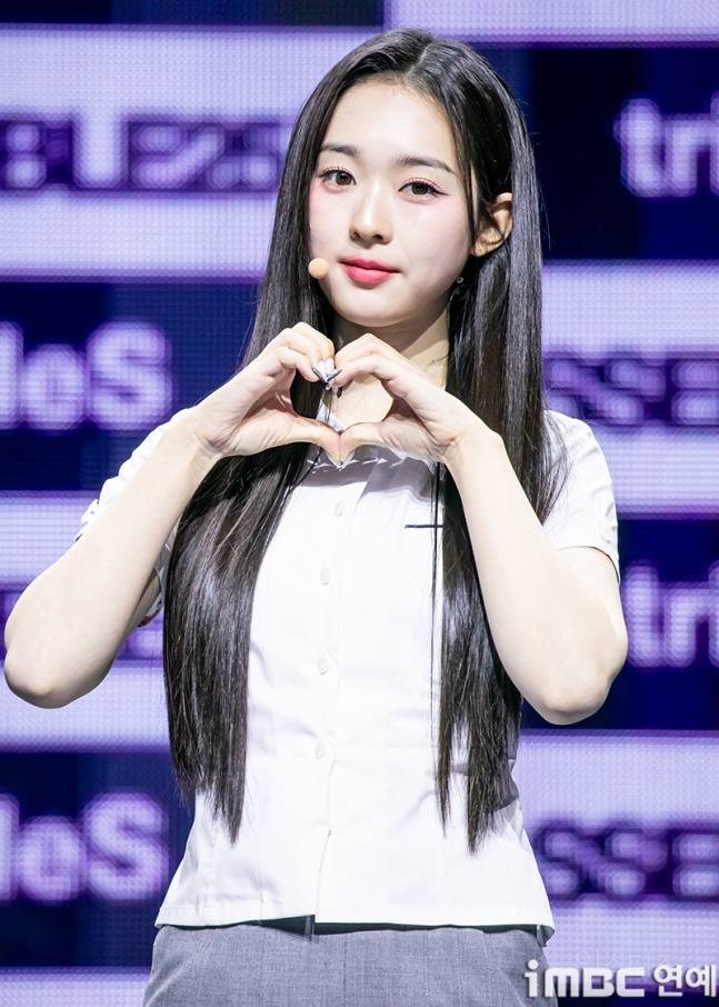 여고 느낌 제대로라는 트리플에스 실시간 쇼케이스.jpg | 인스티즈