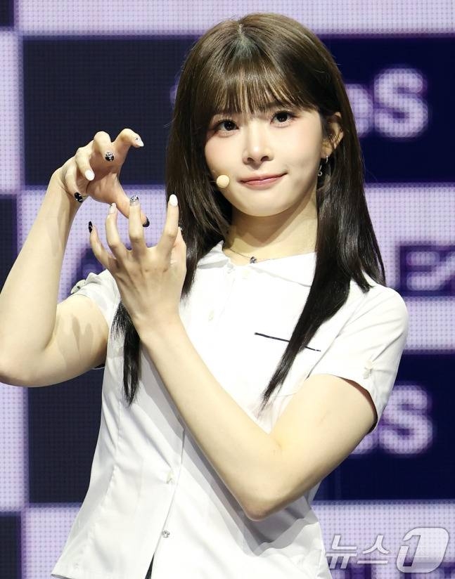 여고 느낌 제대로라는 트리플에스 실시간 쇼케이스.jpg | 인스티즈