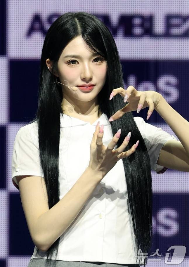 여고 느낌 제대로라는 트리플에스 실시간 쇼케이스.jpg | 인스티즈