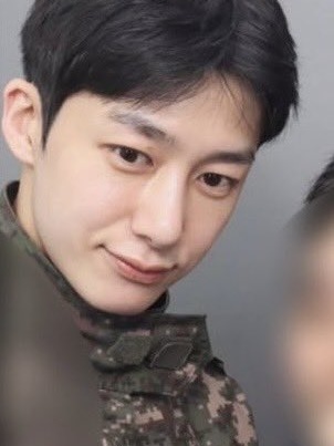 [잡담] 채형원 오늘 전역하는데.. 최근 얼굴 에바 | 인스티즈