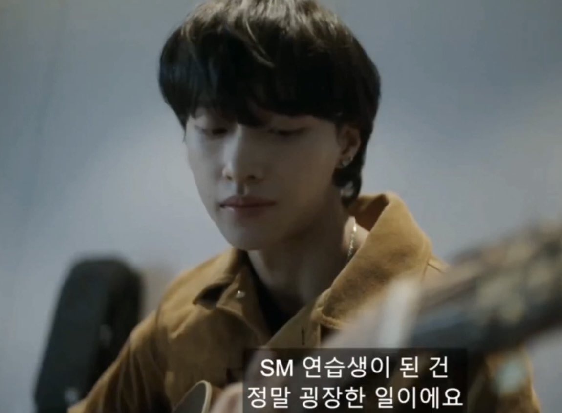 [잡담] 이수만 다큐 원빈 있자나 눈이 가로로 너무 길지않아? | 인스티즈