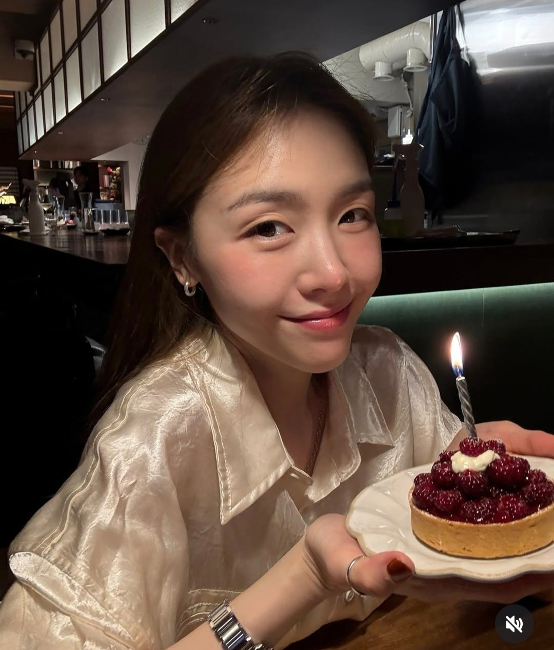 [잡담] 방민아도 쌍꺼풀 생겼네 | 인스티즈