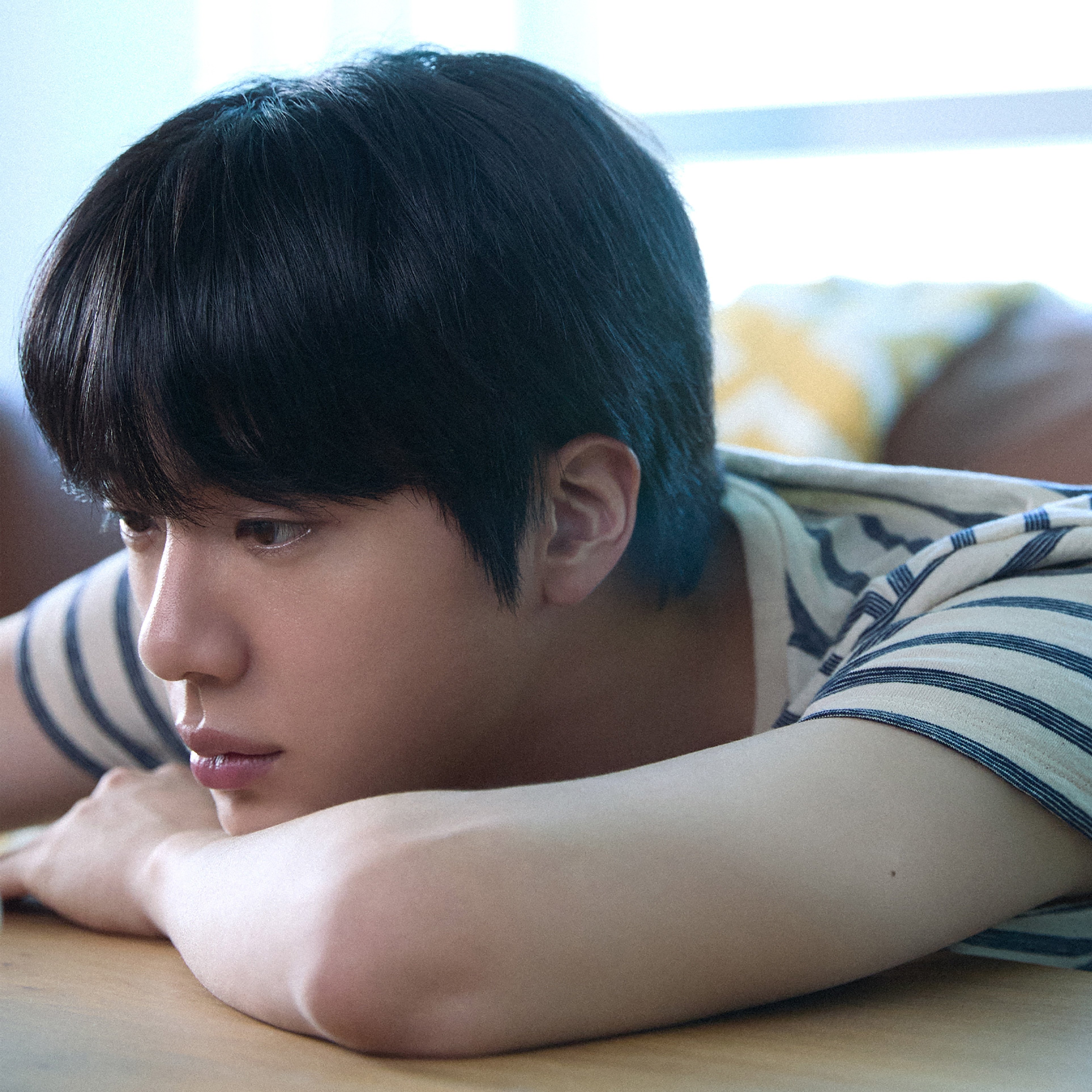 [잡담] 방탄 진이랑 신세경 연상연하 커플임😇(뮤비) | 인스티즈
