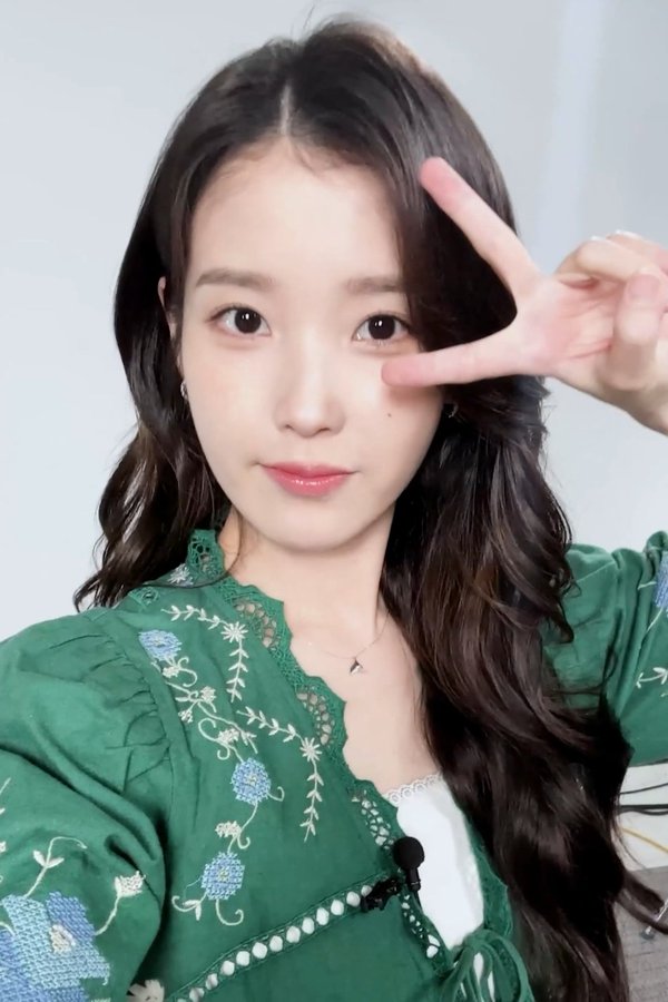 [잡담] 오늘 뜬 아이유 왜 이렇게 귀여우시지... | 인스티즈