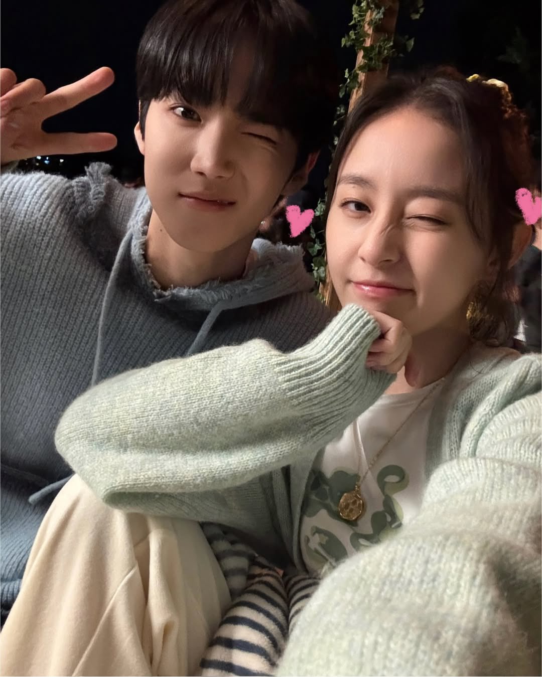[잡담] 사계랑 봄이랑 둘이 찌근 사진 봐 | 인스티즈