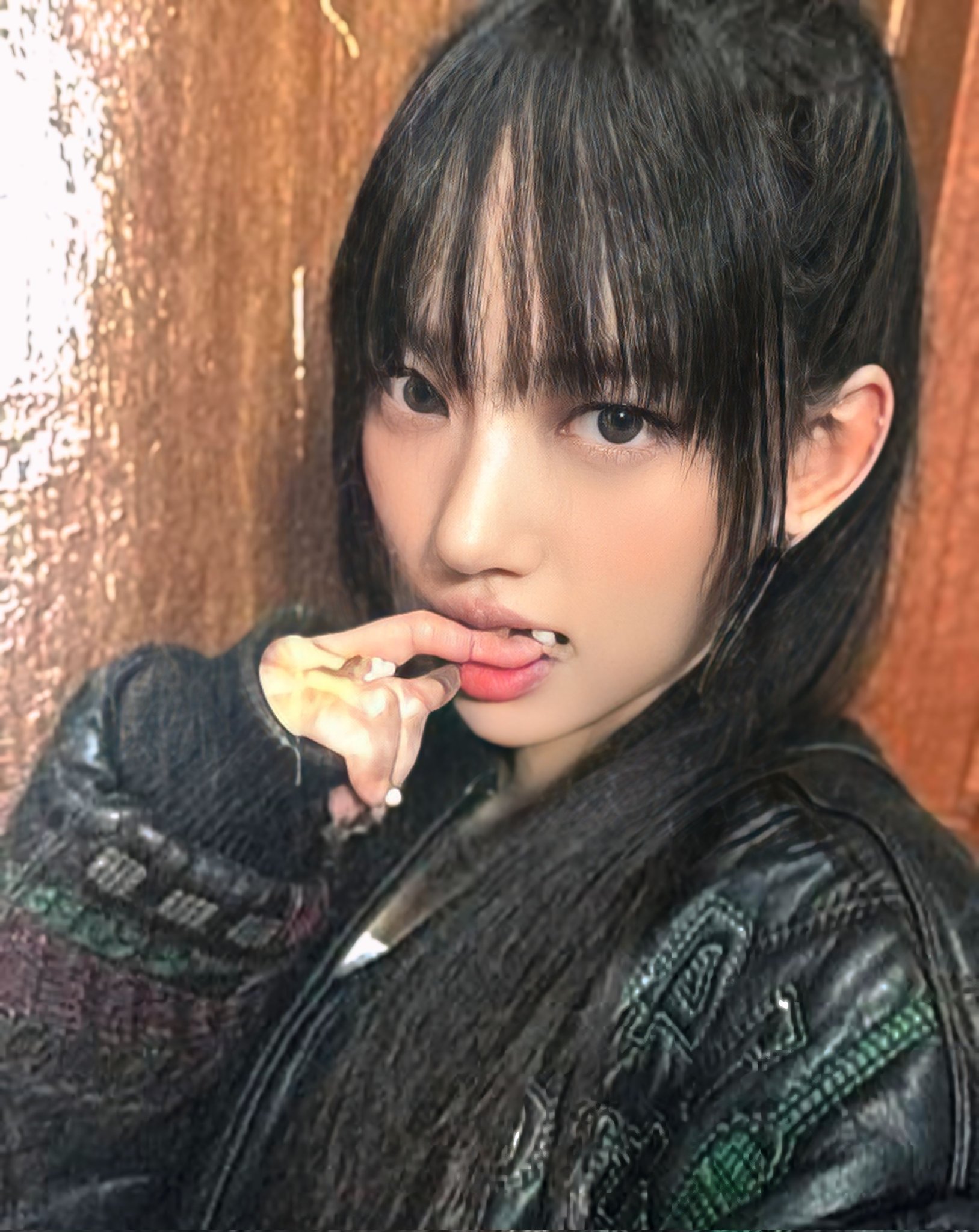 [잡담] 미야오 수인 귀 확 드러내니까 너무 예쁜데 | 인스티즈
