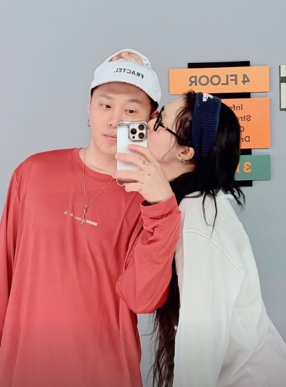 [정보/소식] '새댁' 현아 "♥용준형='폭싹' 관식이 스타일” (용타로) | 인스티즈