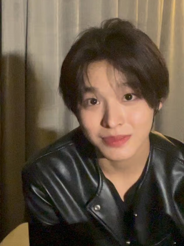 [잡담] 아니 리쿠 얘 5월들어서 왜이러는거야 | 인스티즈