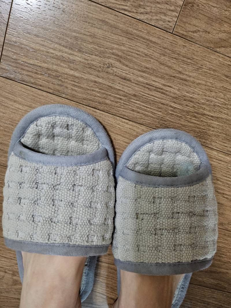 [잡담] 집에서 항상 룸슬리퍼 신는 사람인데 무조건 이런거 사라 | 인스티즈