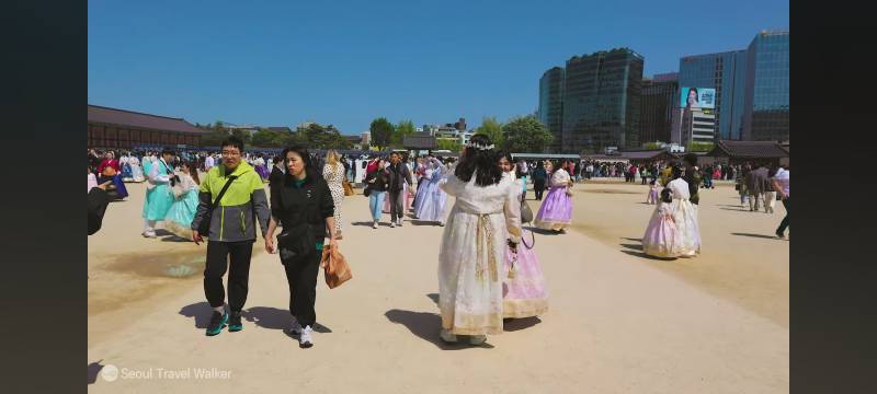 [잡담] 요즘 경복궁에 관광객이 이정도로 많아?ㄷㄷ | 인스티즈