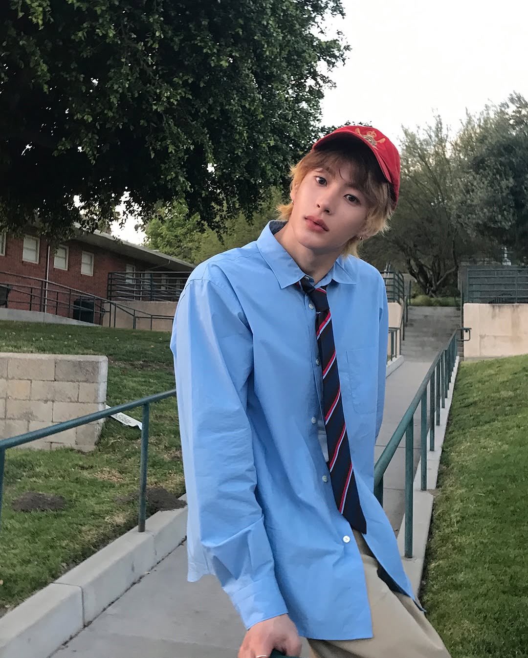 [잡담] 앤톤 이 스타일링 너무 좋았는데 모자색깔+번호때메… | 인스티즈