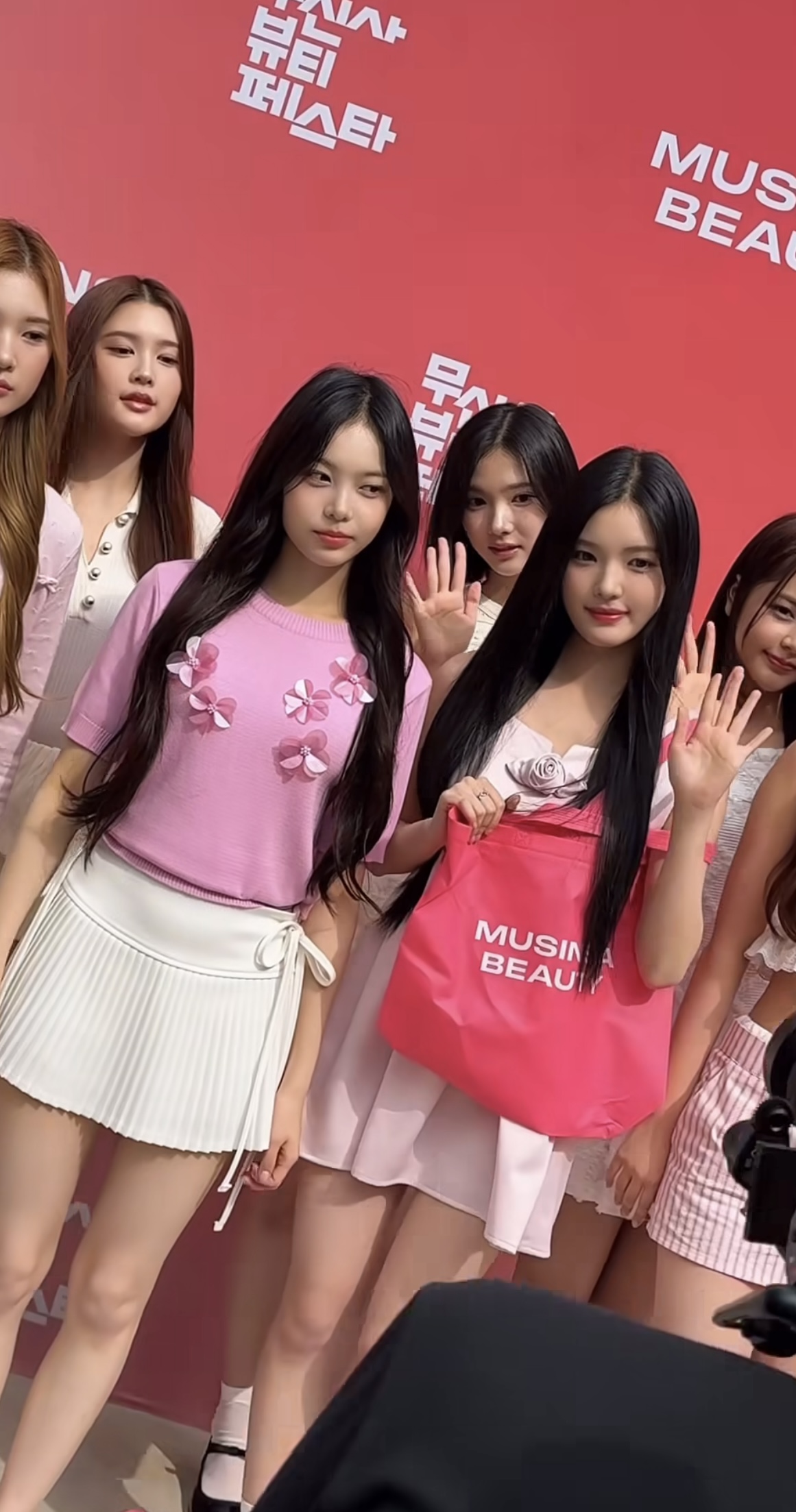 [잡담] 하투하 이 가운데 4명이 비주얼멤들이지? | 인스티즈