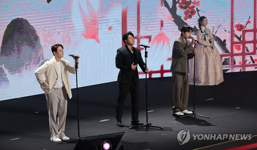 [정보/소식] 10년간 역주행 1위 21곡…SG워너비 '타임리스' 6천300일만 정상 | 인스티즈