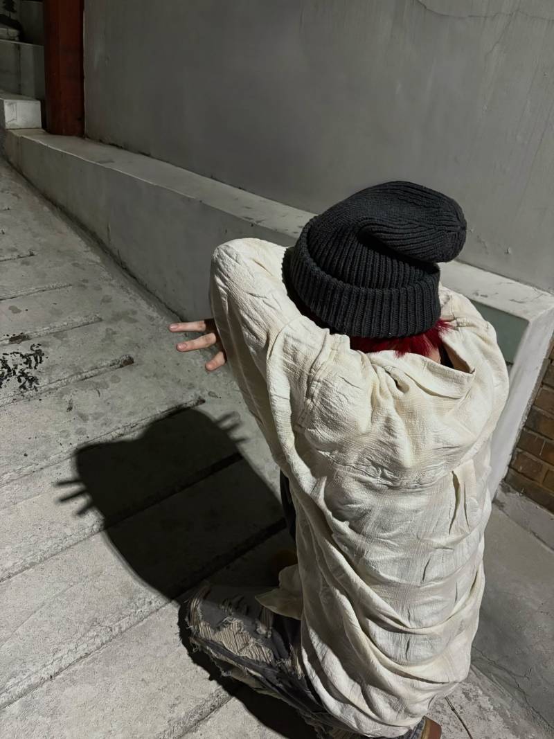 요즘 유행이라는 고양이 그림자 포즈 모아보기.jpg | 인스티즈