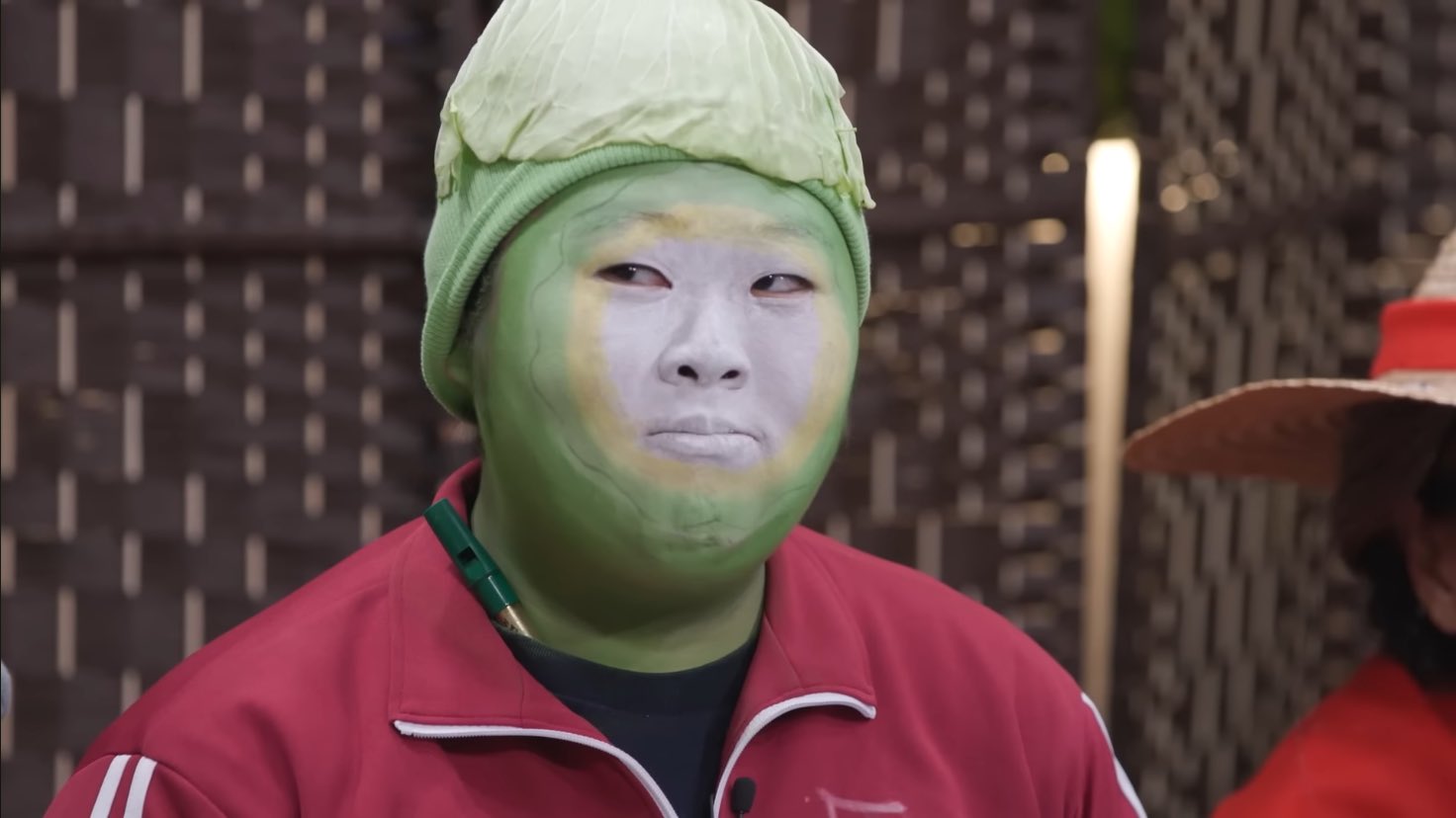 [잡담] 아이유 웃생파 분장 이 둘이 갑이다.. | 인스티즈