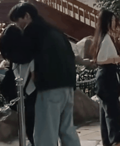 현재 난리 난 롯데월드 19금 스킨십.JPG🔞 | 인스티즈