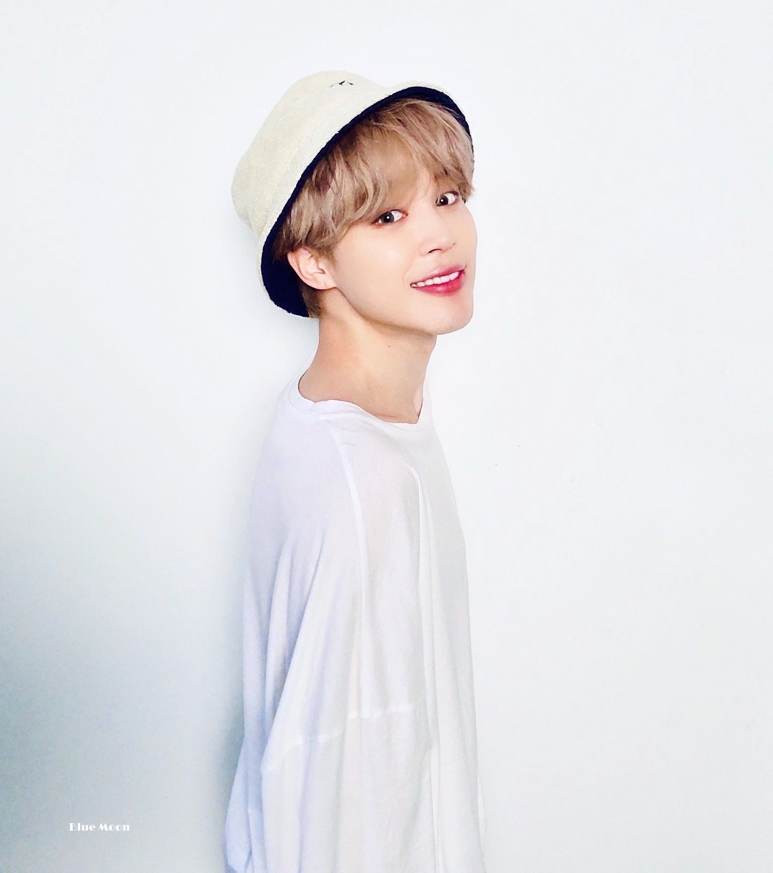[잡담] 지민 목 실화야 | 인스티즈