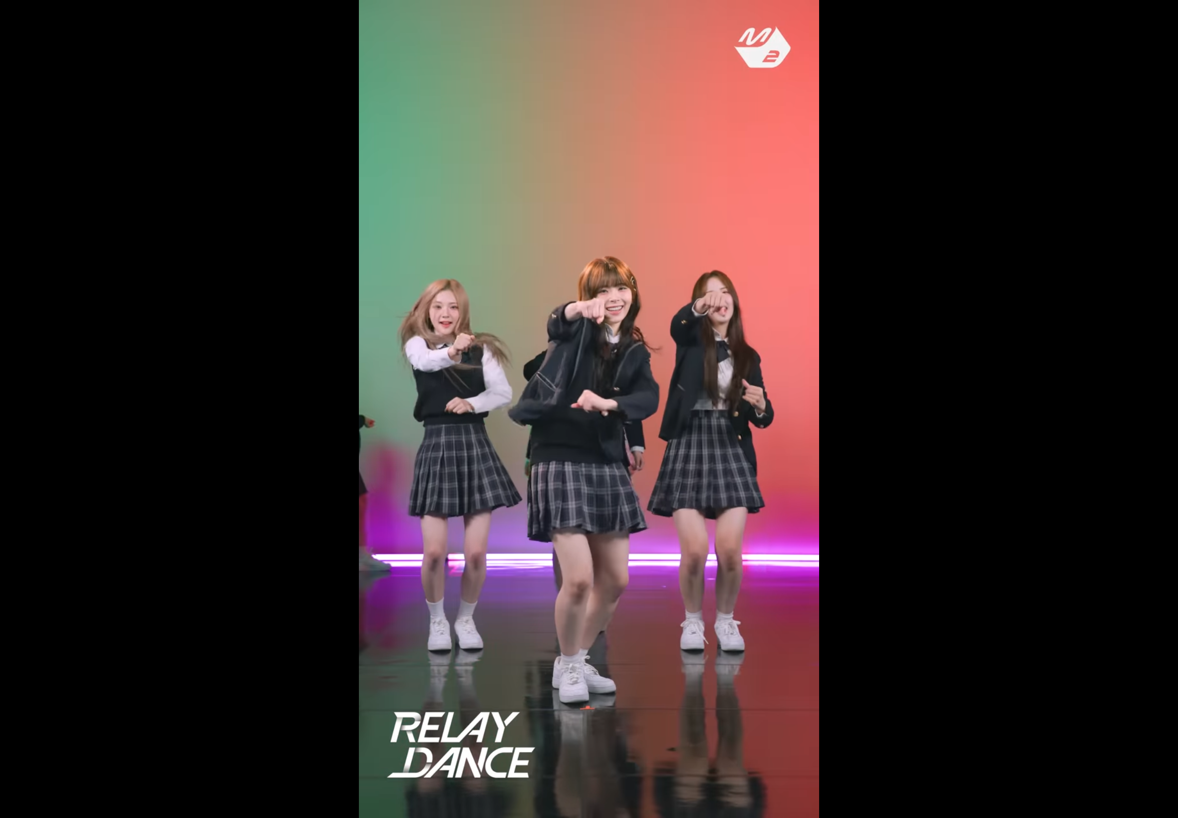 [잡담] 트리플에스 가운데 멤버 이름 뭐야? | 인스티즈