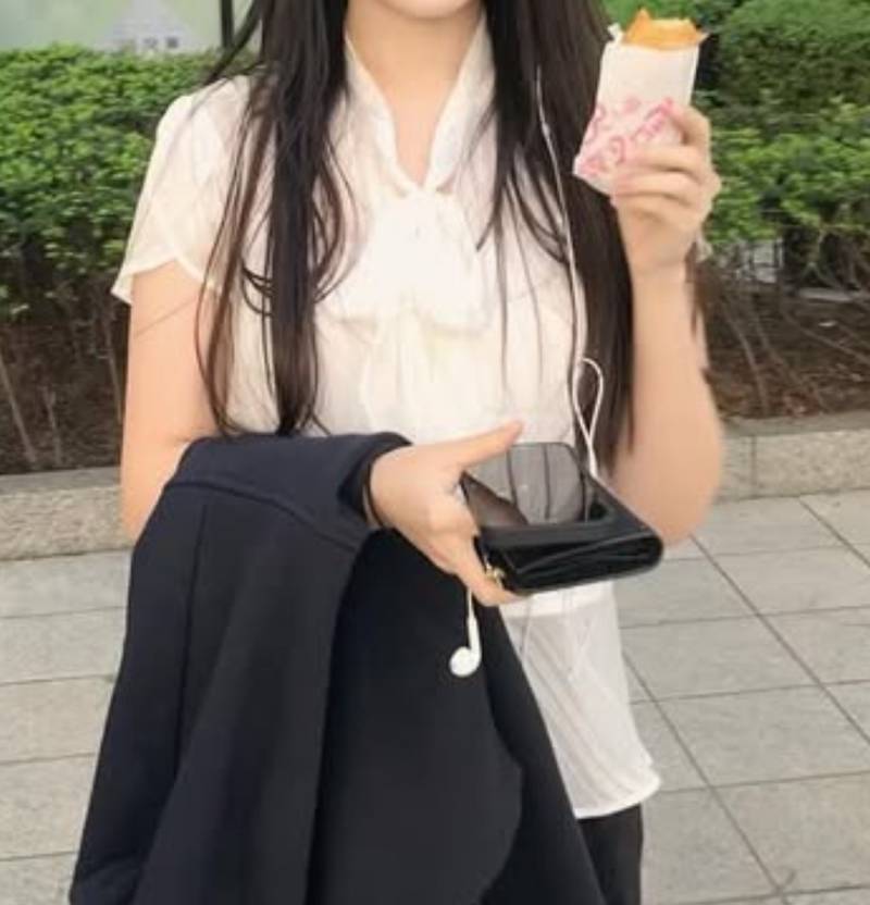 [잡담] 3시간 찾았는데.. 이 옷 어디껀지 알려줘ㅠㅠ | 인스티즈