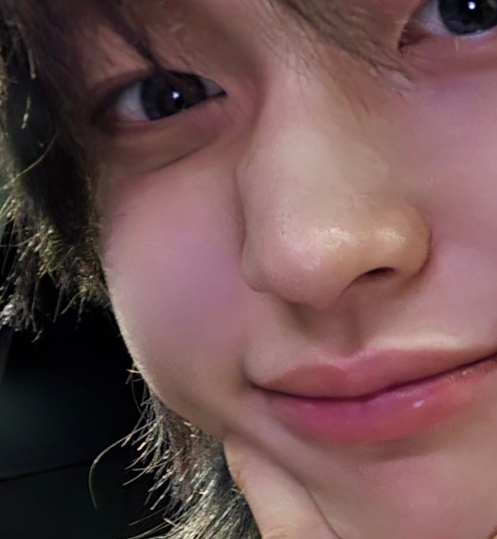 [잡담] 하 원빈이 영화관 셀카 볼따구 눌린거봐 ㅠㅠㅠㅠ | 인스티즈
