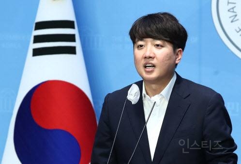 국민보다 자신을 아끼는 재능을 가진 정치인 .jpg | 인스티즈