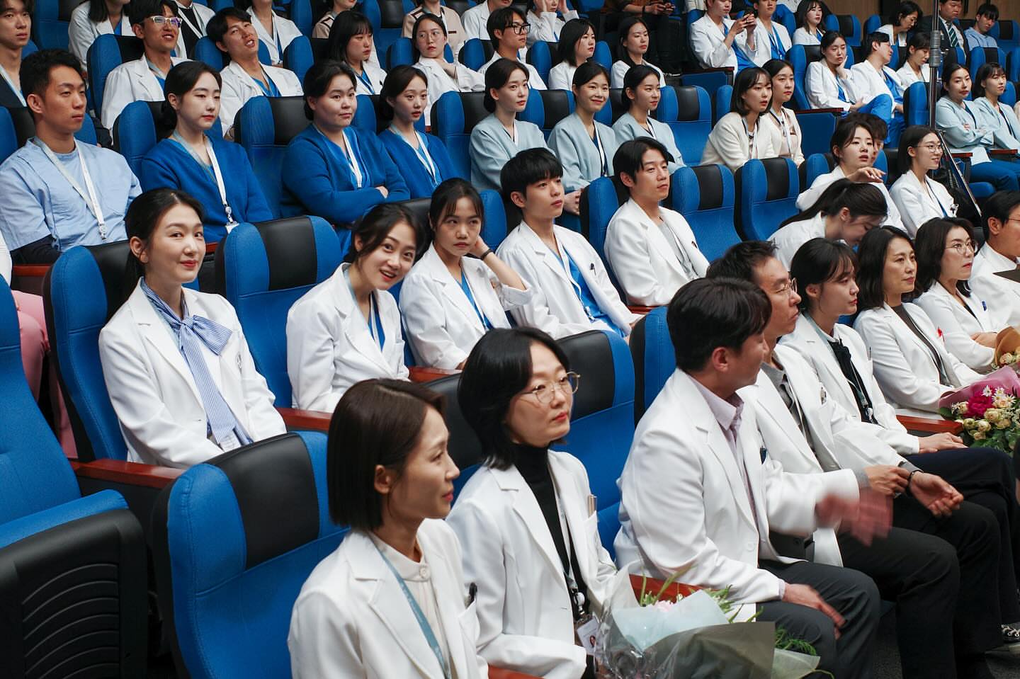 [잡담] 스탭 인스타에 뜬 슬전의 배우들 사진🥹🤍 | 인스티즈