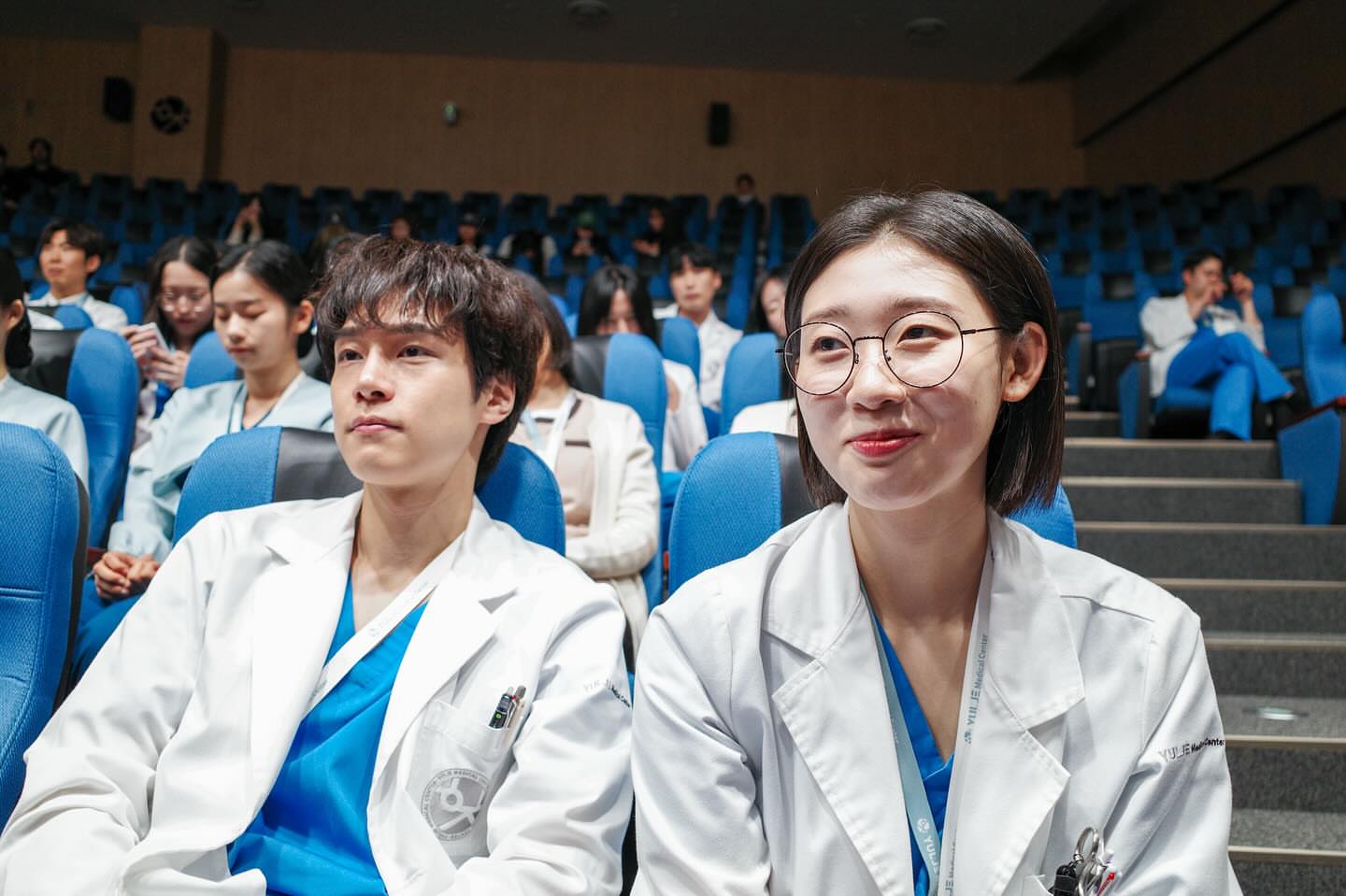 [잡담] 스탭 인스타에 뜬 슬전의 배우들 사진🥹🤍 | 인스티즈