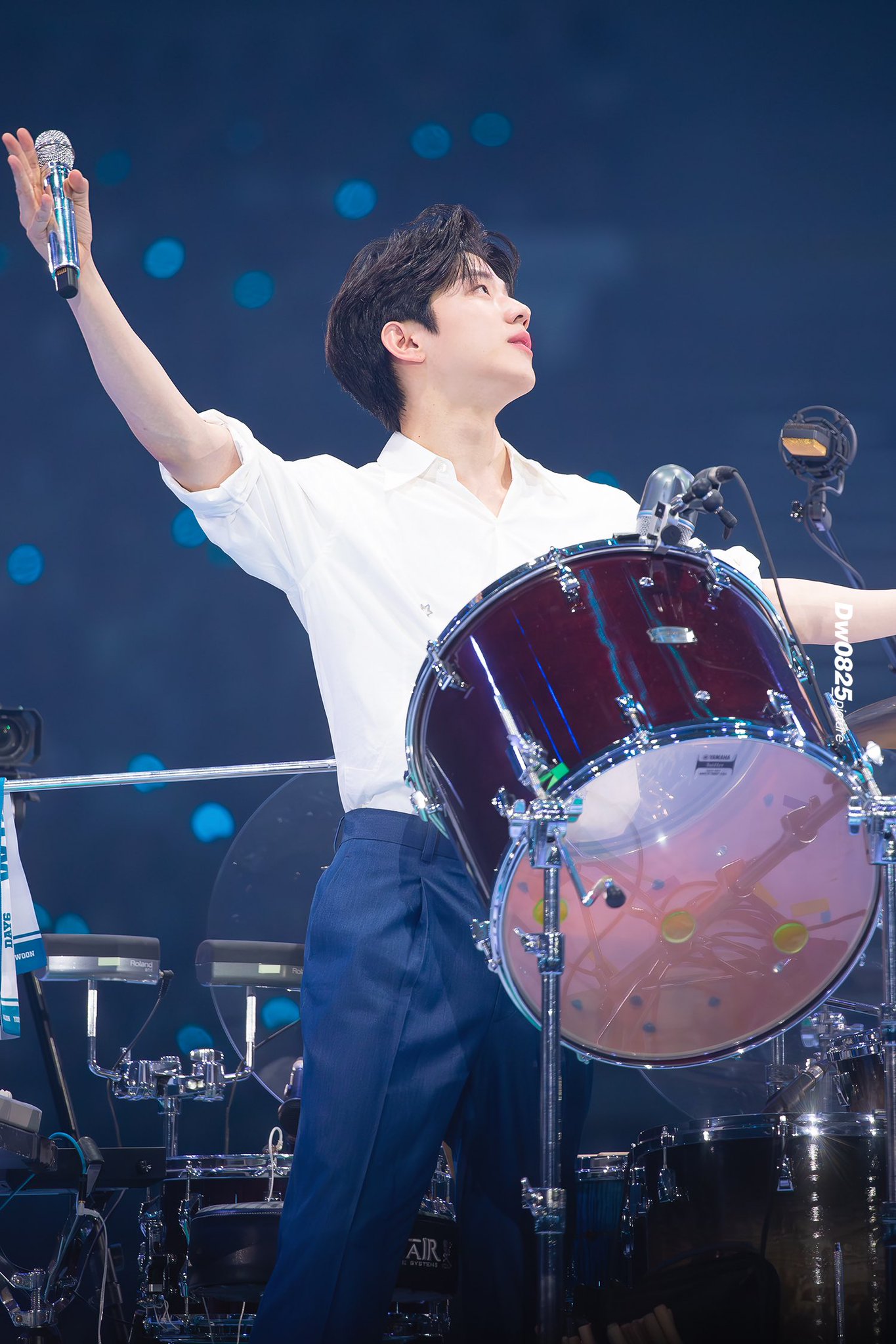 [잡담] 데이식스 도운 진짜 훤칠미남이시다 | 인스티즈