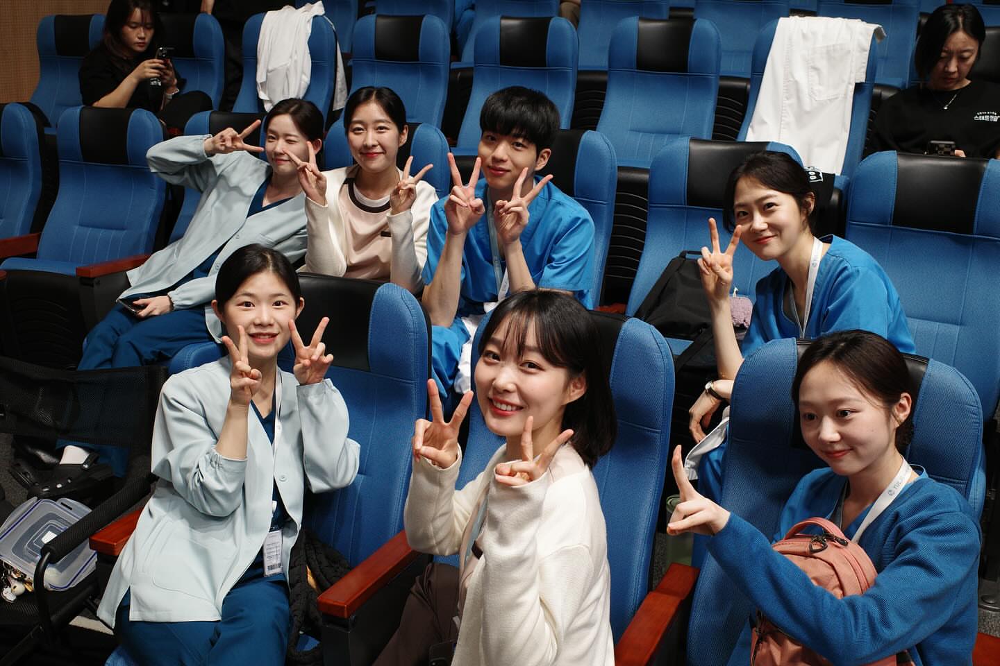[잡담] 스탭 인스타에 뜬 슬전의 배우들 사진🥹🤍 | 인스티즈