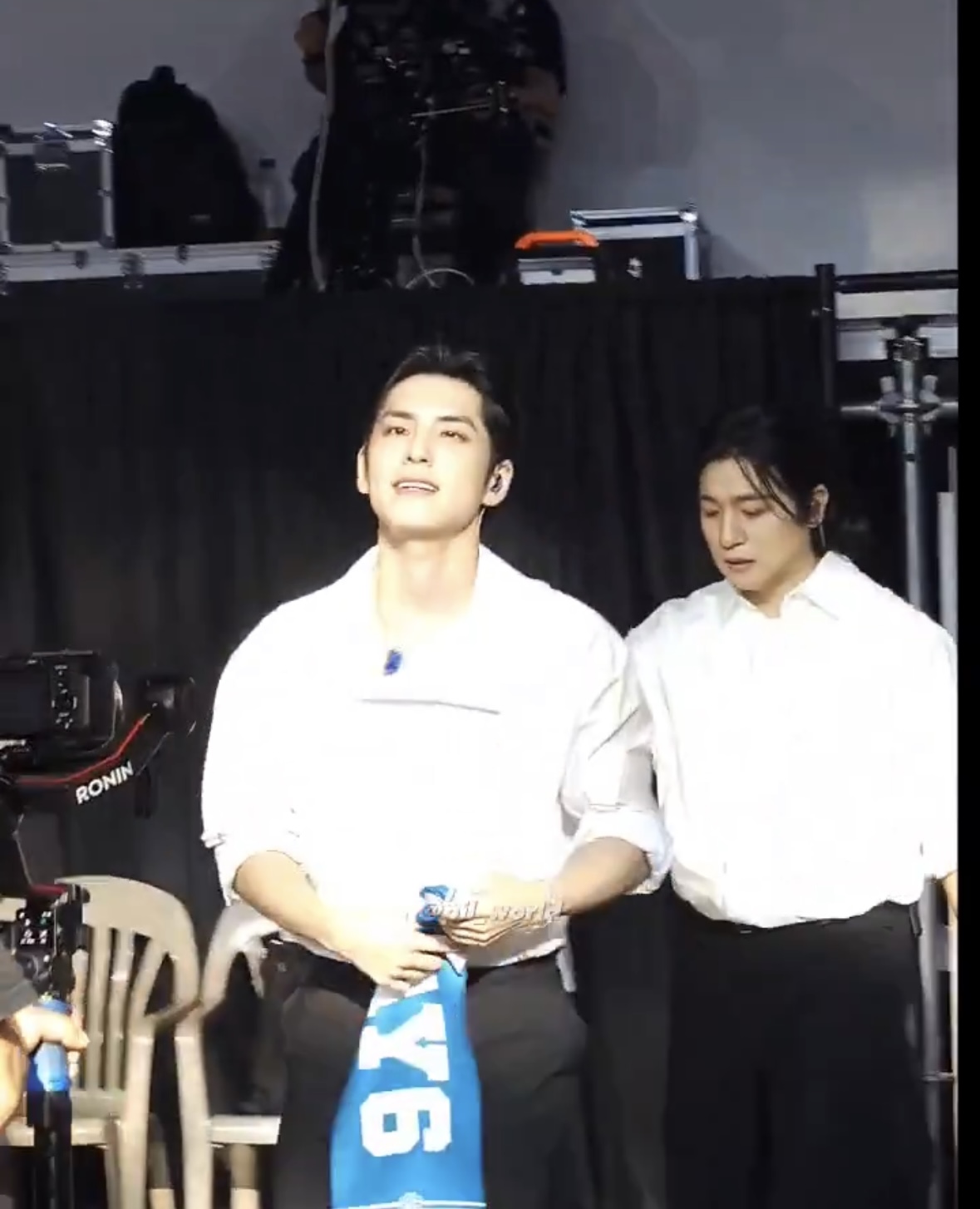 [잡담] 원필 실물 이!!목!!!구!!비!!!더라... | 인스티즈