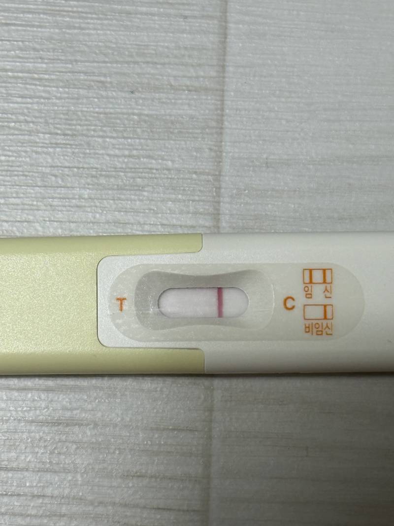 [잡담] 생리 늦어져서 임테기 했는데 부정출혈..? 나옴... | 인스티즈