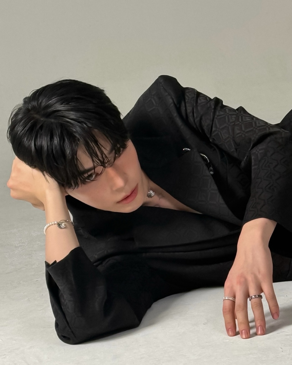 [잡담] 와 성한빈 스와로브스키 사진 | 인스티즈