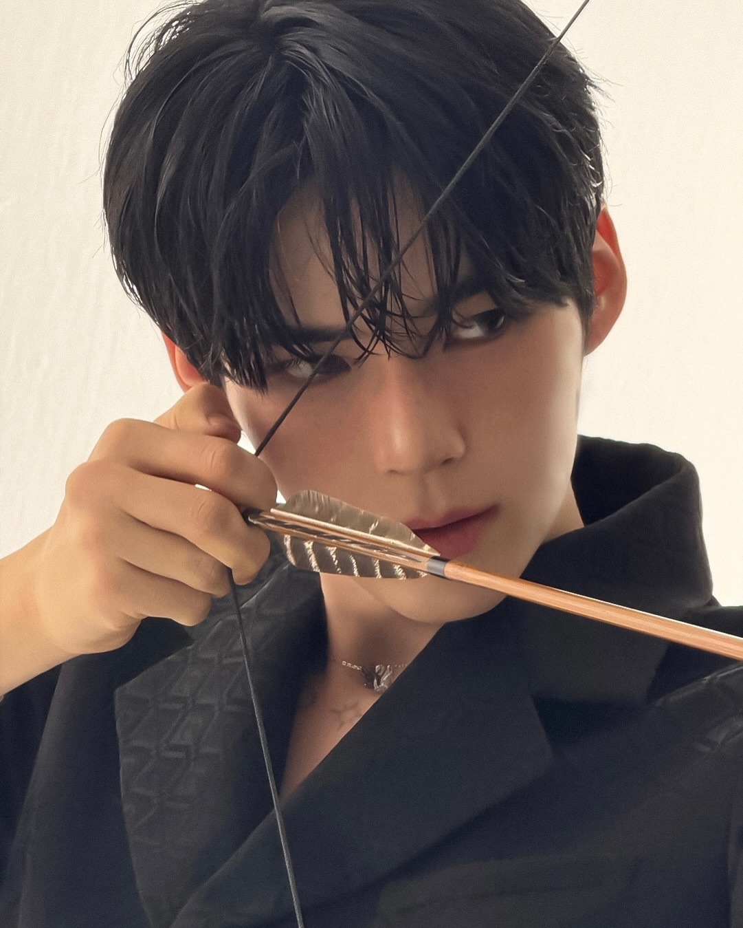 [잡담] 와 성한빈 스와로브스키 사진 | 인스티즈
