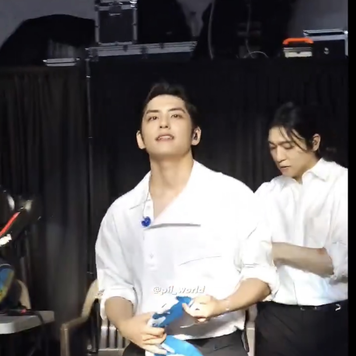 [잡담] 원필 실물 이!!목!!!구!!비!!!더라... | 인스티즈