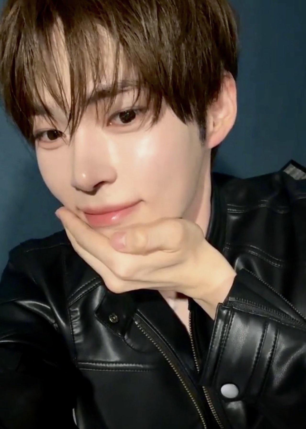 [잡담] 성한빈 피부왤케좋아 | 인스티즈