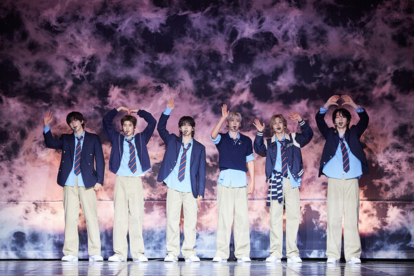 [잡담] 라이즈 'Fly Up', 멜론 HOT100 1위·TOP100 3위까지...국내외 뜨거운 인기 | 인스티즈