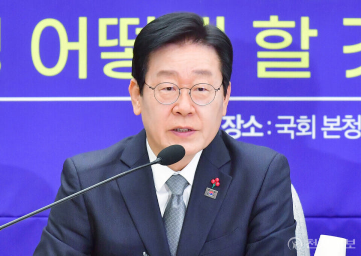 [잡담] 폭싹 갤럽 3개월 연속 1위에 제일 좋아하실 분은 아마 이 분 아닐까? | 인스티즈