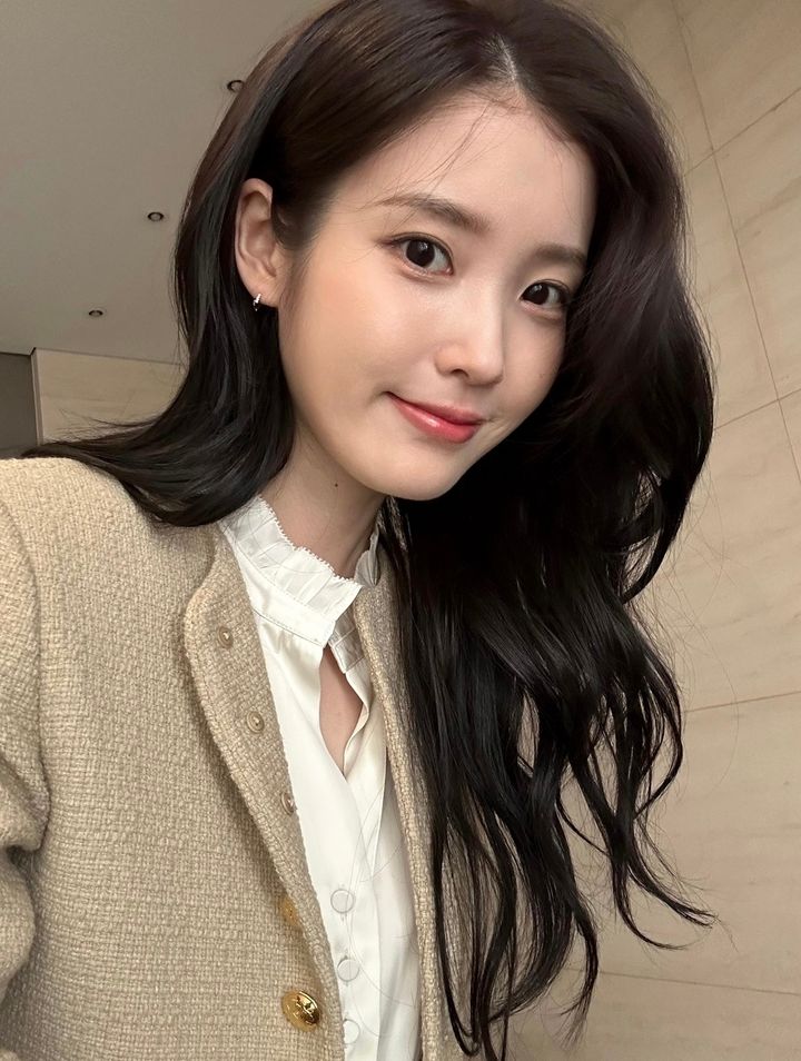 [잡담] 아이유 오늘 대군 촬영한거야? | 인스티즈