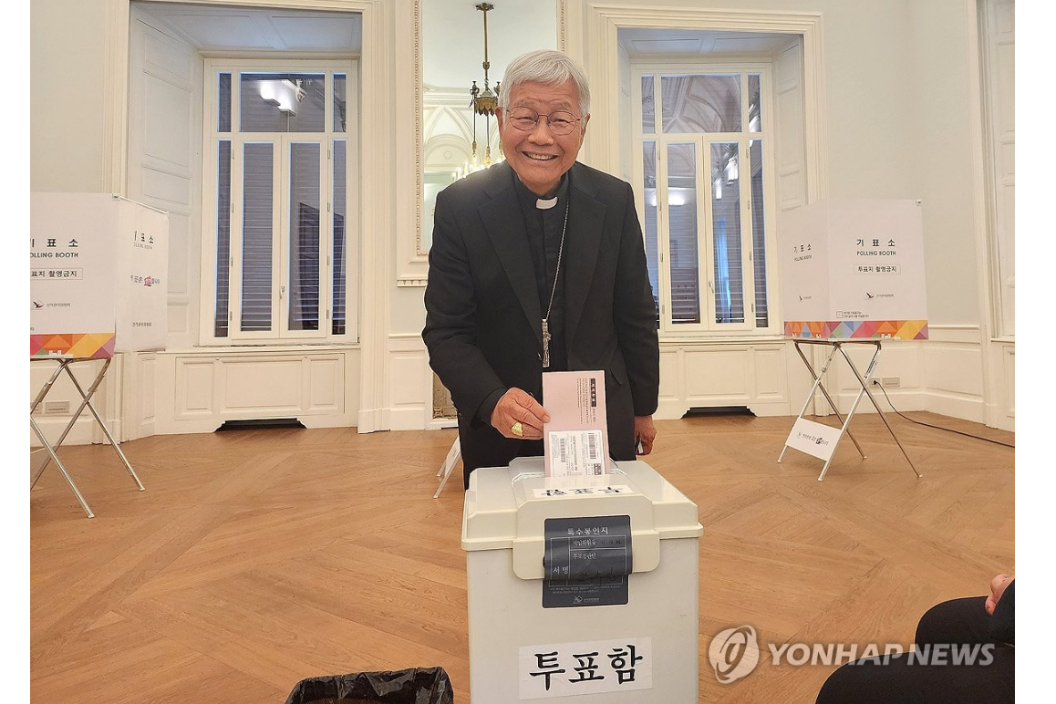 [정보/소식] 유흥식 추기경 투표 완료, 기도하는 마음으로 투표 | 인스티즈