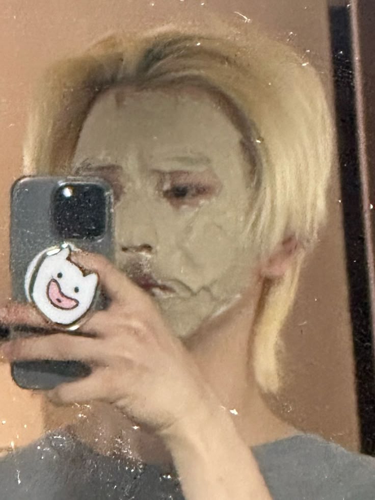 [잡담] ㅋㅋㅋㅋㅋ내돌 팩을 너무 격렬하게함 | 인스티즈