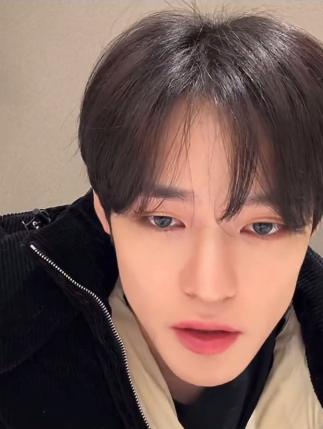 [잡담] 천러 이런 화려아이돌미+잘생긴짤 많이줘!! | 인스티즈
