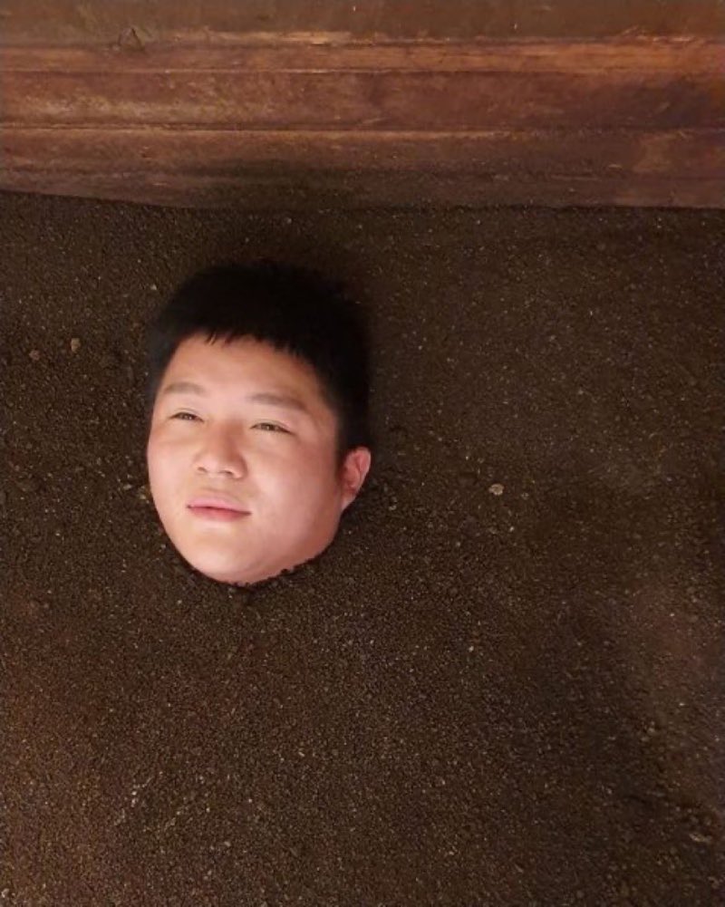 [장터] 오늘 8시 ㄹㅇㅈ 멜티 도와주실 분😭?! | 인스티즈